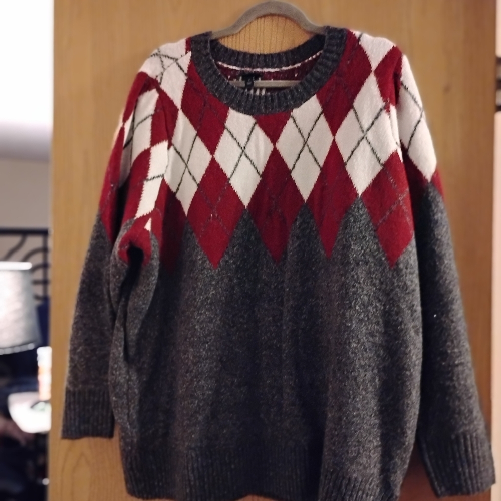 Nwot Torrid Red and White Diamond print Vegan Sweater Size 1